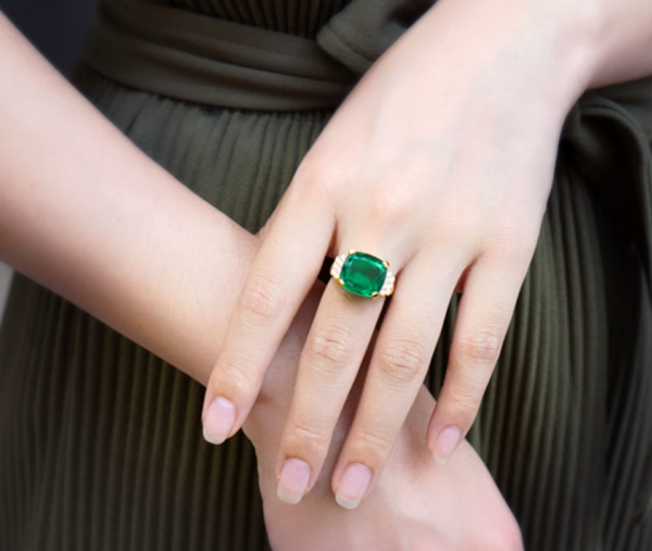 Emerald Ring 1185$