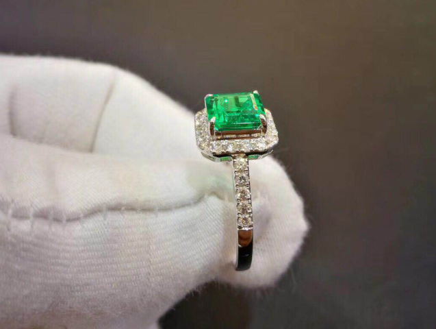 Emerald Ring 500$